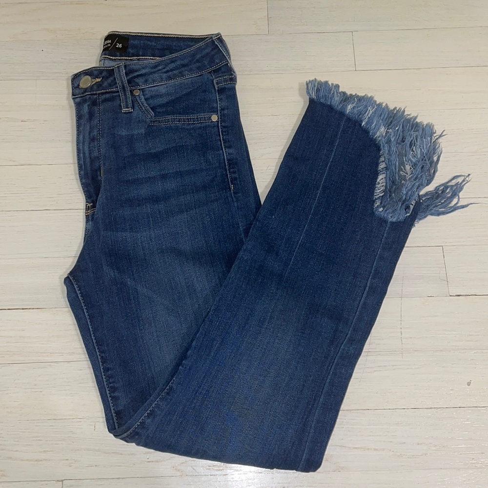 NWOT Just Black Denim Ankle Frayed Cropped Jeans